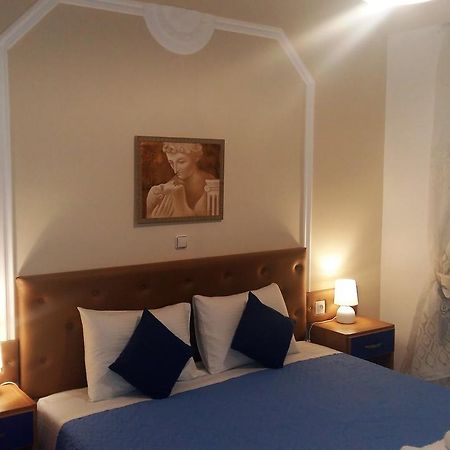 Pantheon Deluxe Apartments Архангелос Екстериор снимка