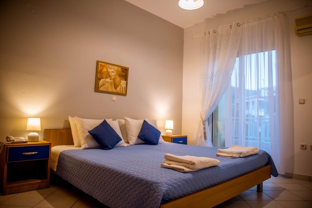 Pantheon Deluxe Apartments Архангелос Екстериор снимка